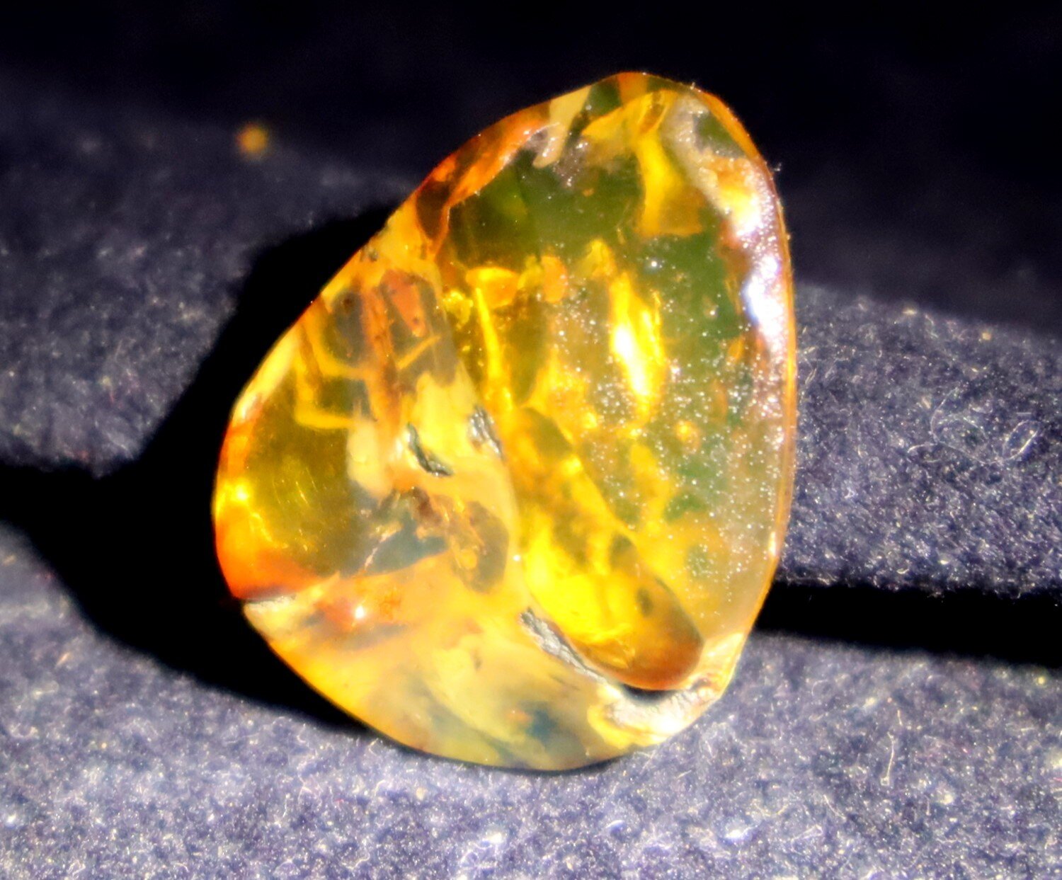 Charming Design Natural Dominican Translucent Light Blue Amber Polished Stone 23 – photo 6