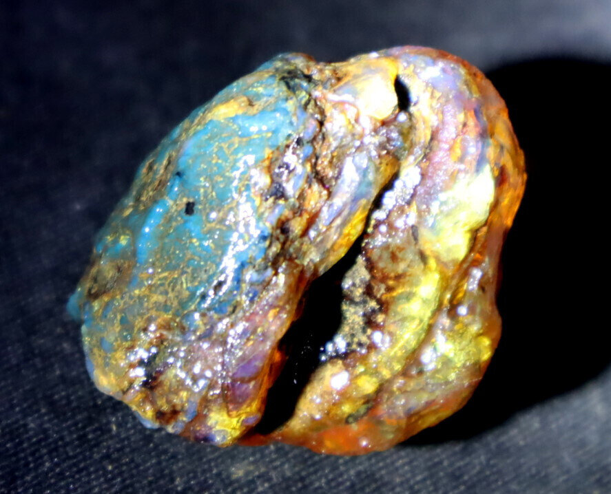 Impressive Natural Dominican Clear Sky Blue Amber Rough Specimen 36mm 14.1g – photo 6