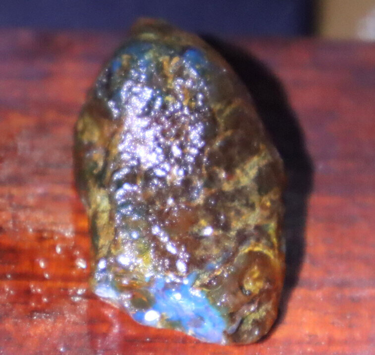 Excellent Natural Dominican Crystal Clear Volcanic Blue Amber Rough Specimen 10g – photo 5