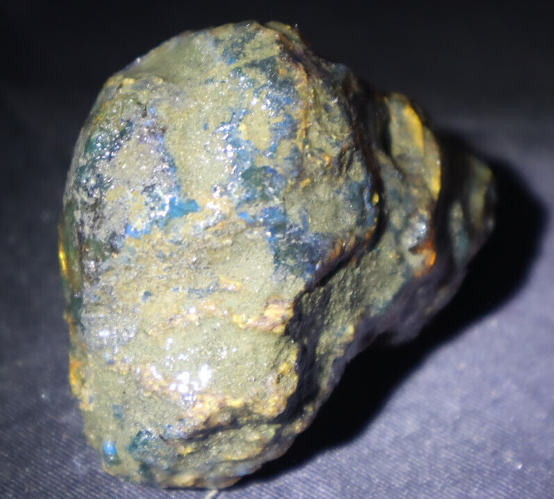 Beautiful Natural Dominican Clear Green Blue Amber Rough Specimen 66mm 67.2g – photo 8
