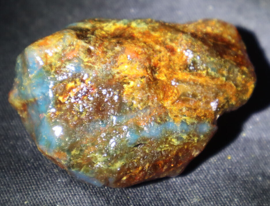 Beautiful Natural Dominican Clear Sky Blue Amber Rough Specimen 52mm 24g – photo 7