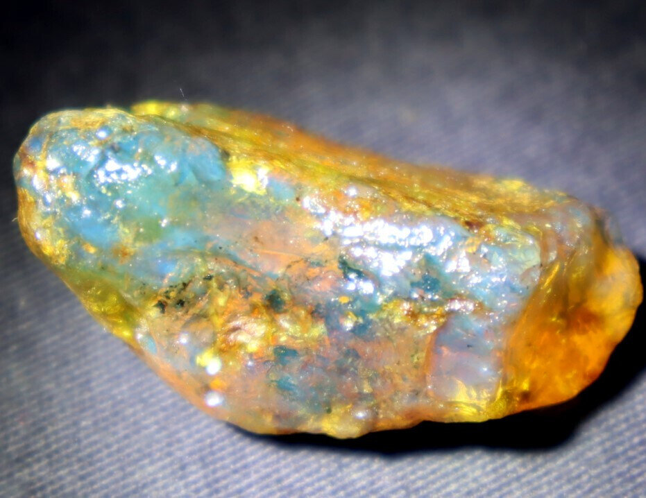 Excellent Natural Dominican Clear Yellow Blue Amber Rough Specimen 40mm 9.6g – photo 10