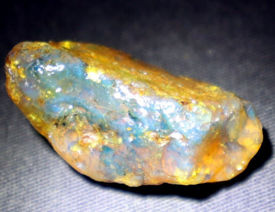 Excellent Natural Dominican Clear Yellow Blue Amber Rough Specimen 40mm 9.6g – photo 11