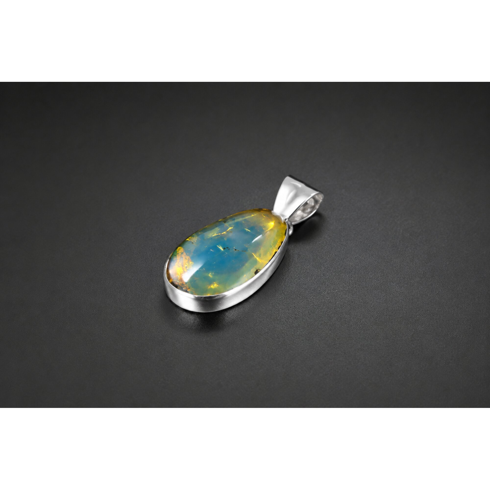 Handcrafted Excellence Clear Sky Blue 925 Sterling Silver Dominican Amber Pendant – photo 4