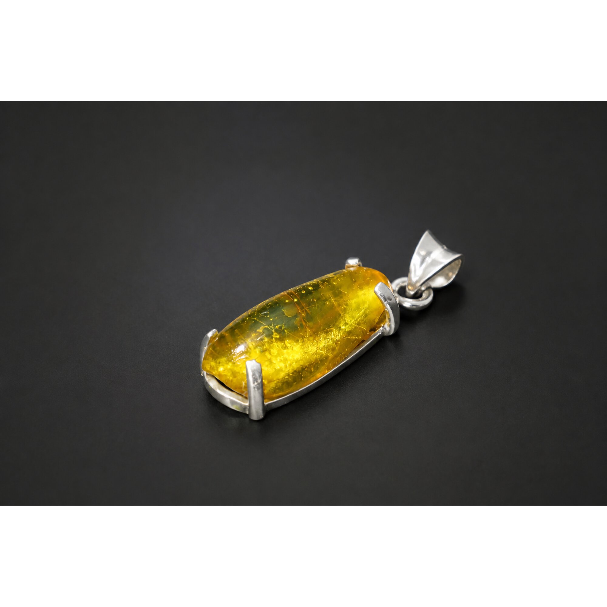 small gnat Inclusion Clear yellow Natural Dominican Amber oval 925 Pendant 34 mm – photo 3