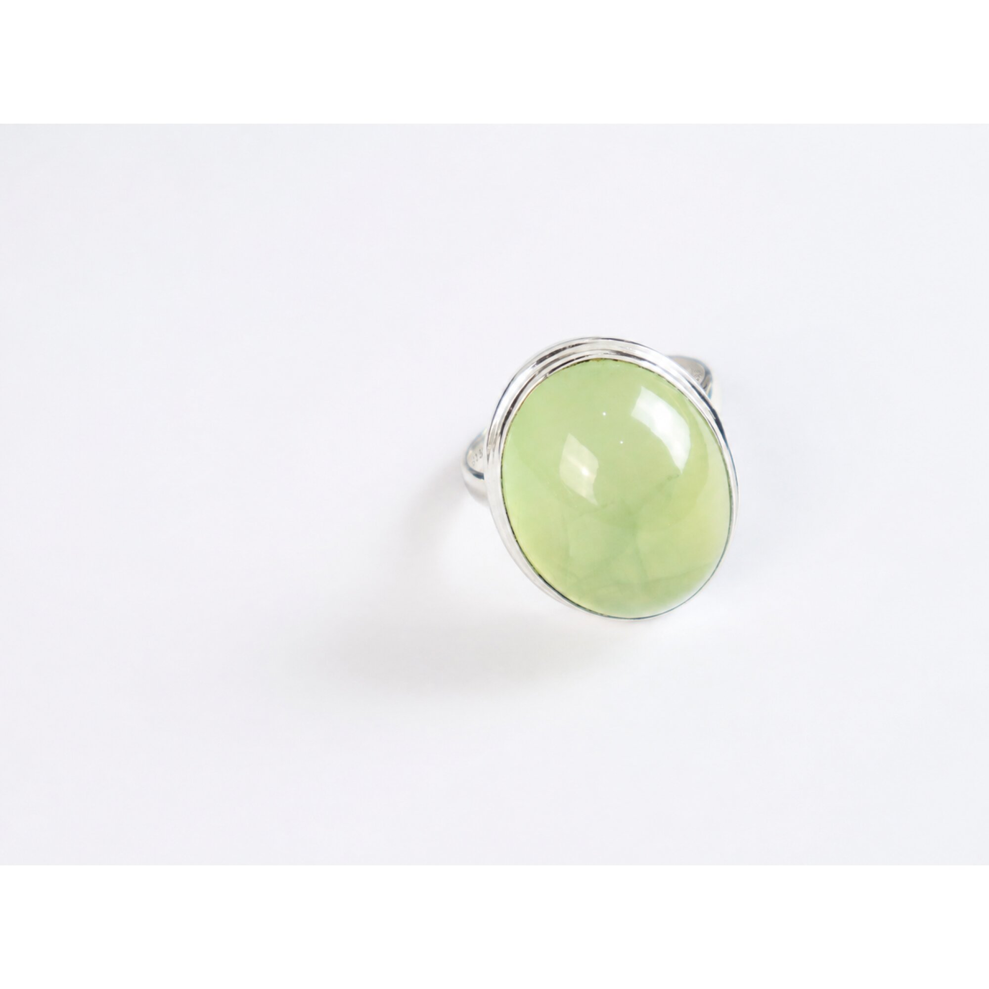 Clear light green Prehnite oval 925 Sterling Silver Ring Size 8.00 – photo 3