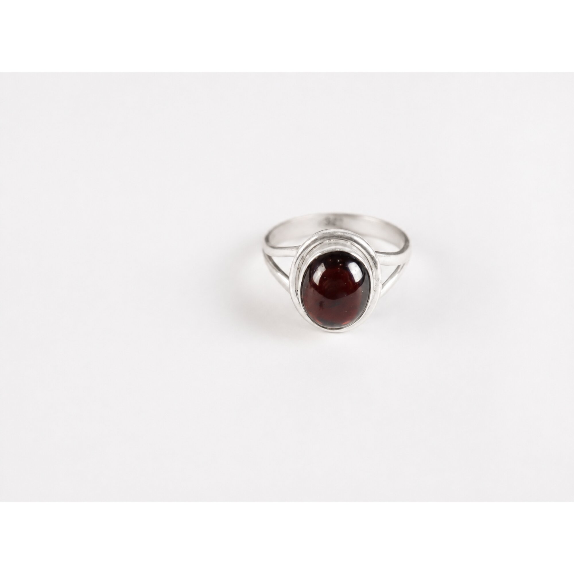 Clear Vine Red Garnet oval 925 Sterling Silver Ring Size 8.25 – photo 6