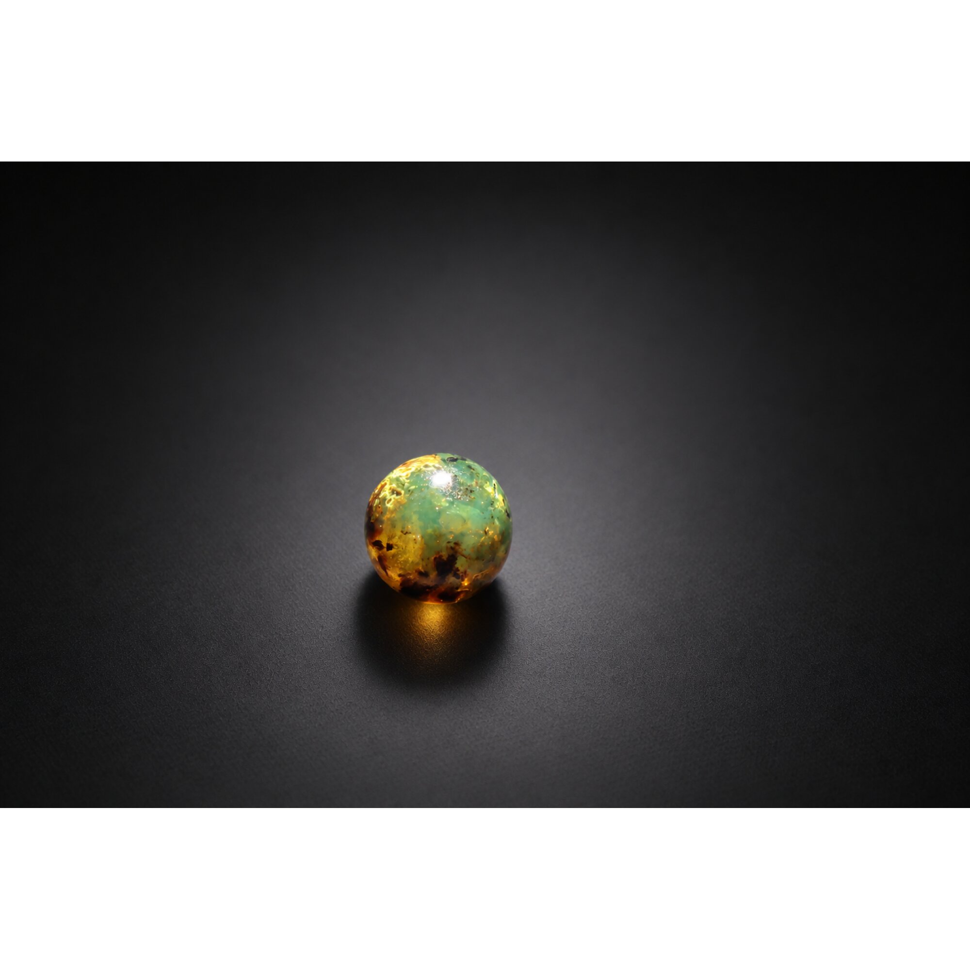 Earth mined deep green Dominican amber sphere/ball 16.7mm – photo 8