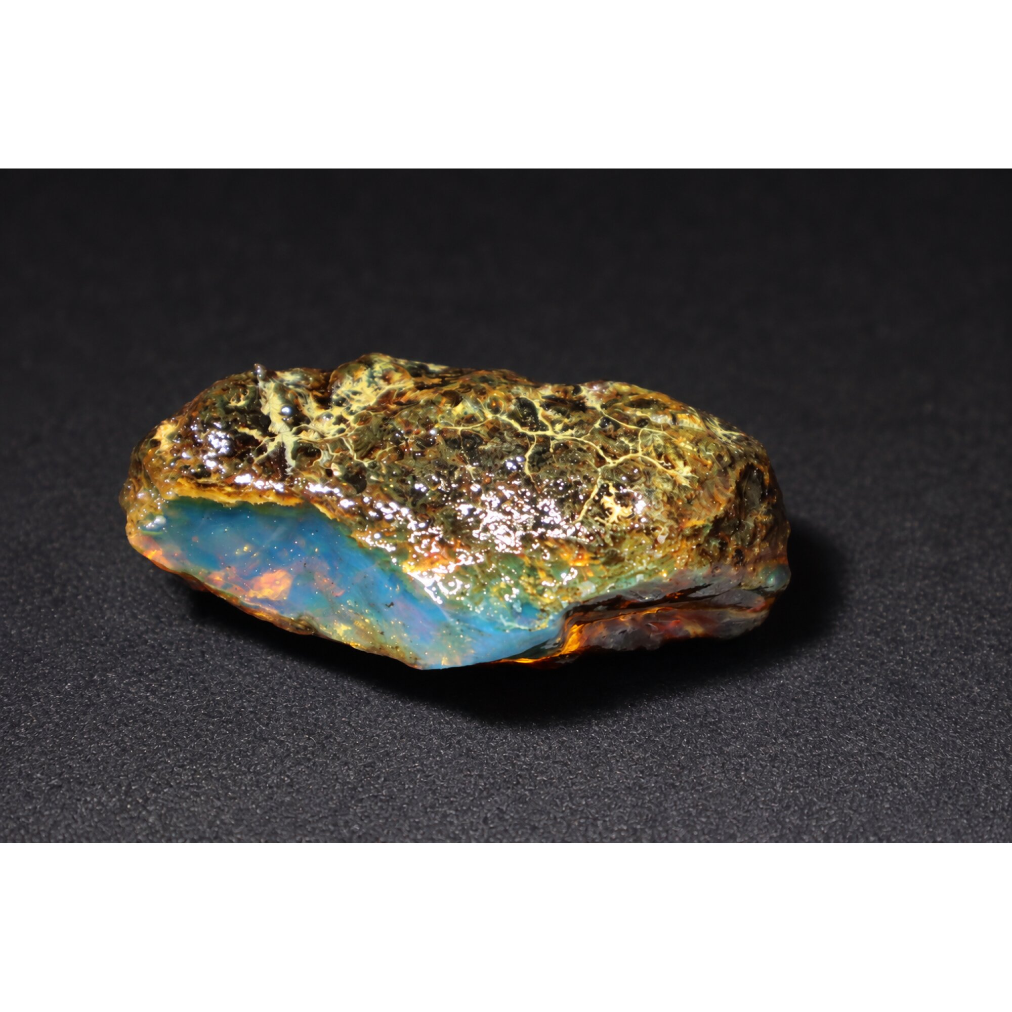 Genuine sky blue rough specimen Dominican amber 40mm – photo 3