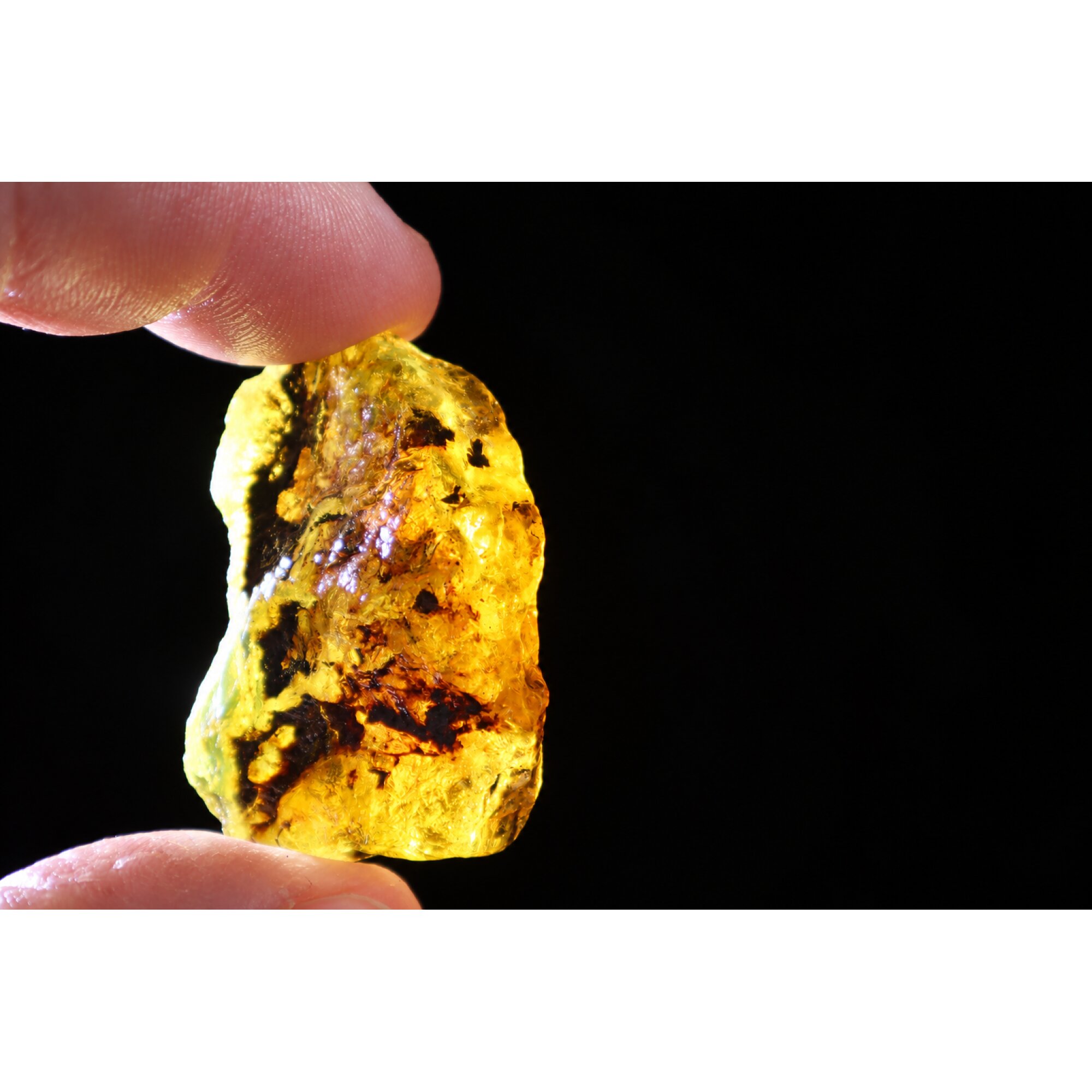 Genuine yellow blue rough specimen Dominican amber 41mm – photo 4