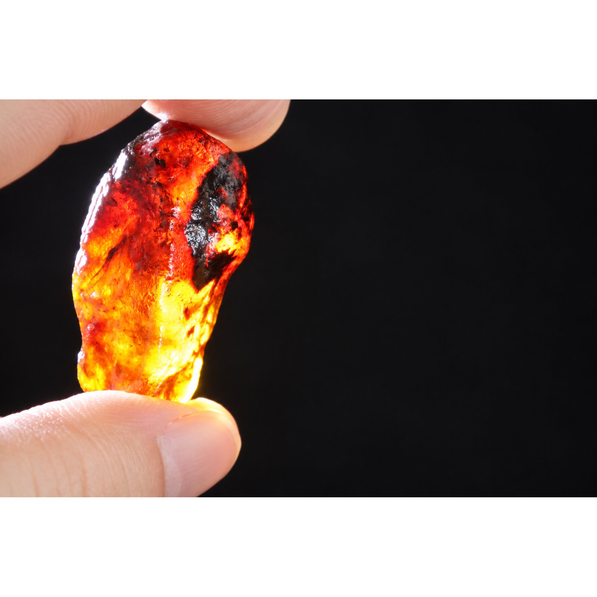 Authentic sky blue rough specimen Dominican amber 43mm – photo 7