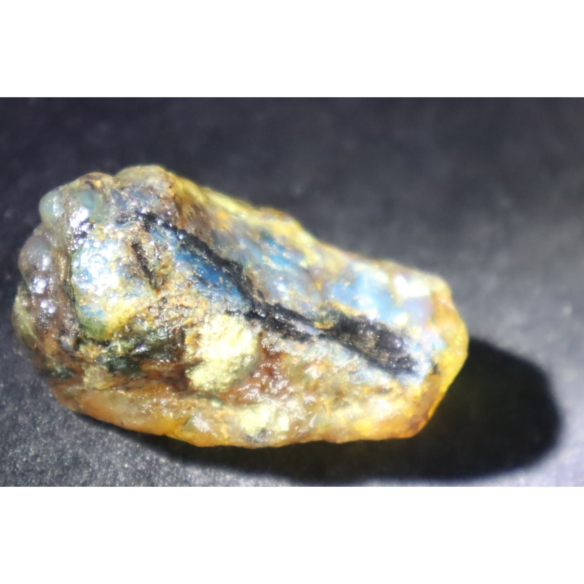 Authentic light green blue rough specimen Dominican amber 46mm – photo 17
