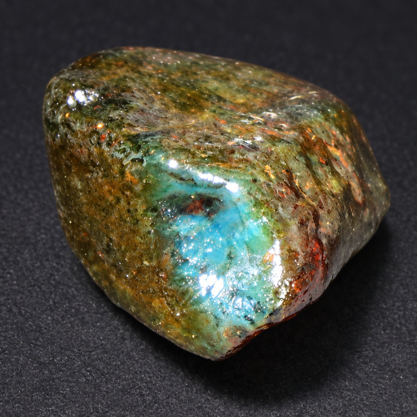 Authentic red peel blue rough specimen Dominican amber 42mm