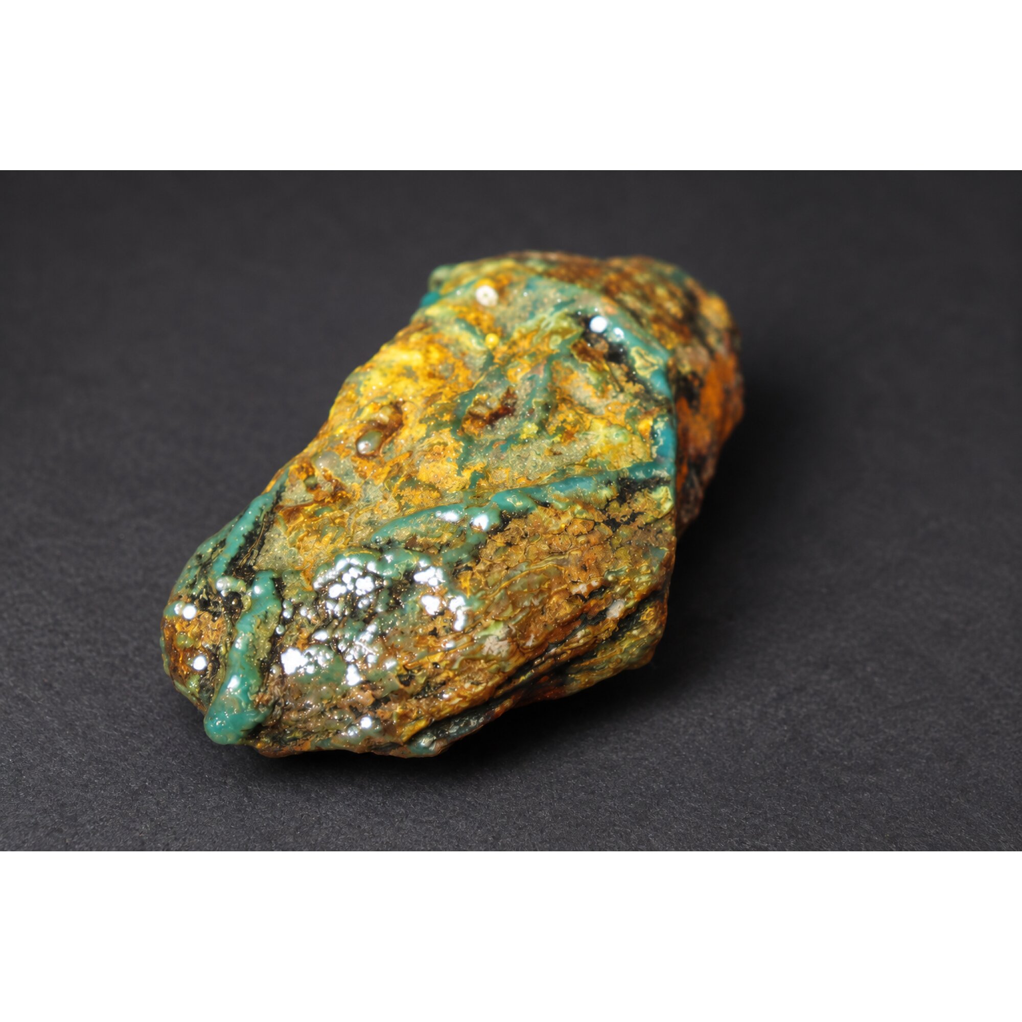 Genuine sky blue rough specimen Dominican amber 60mm – photo 8
