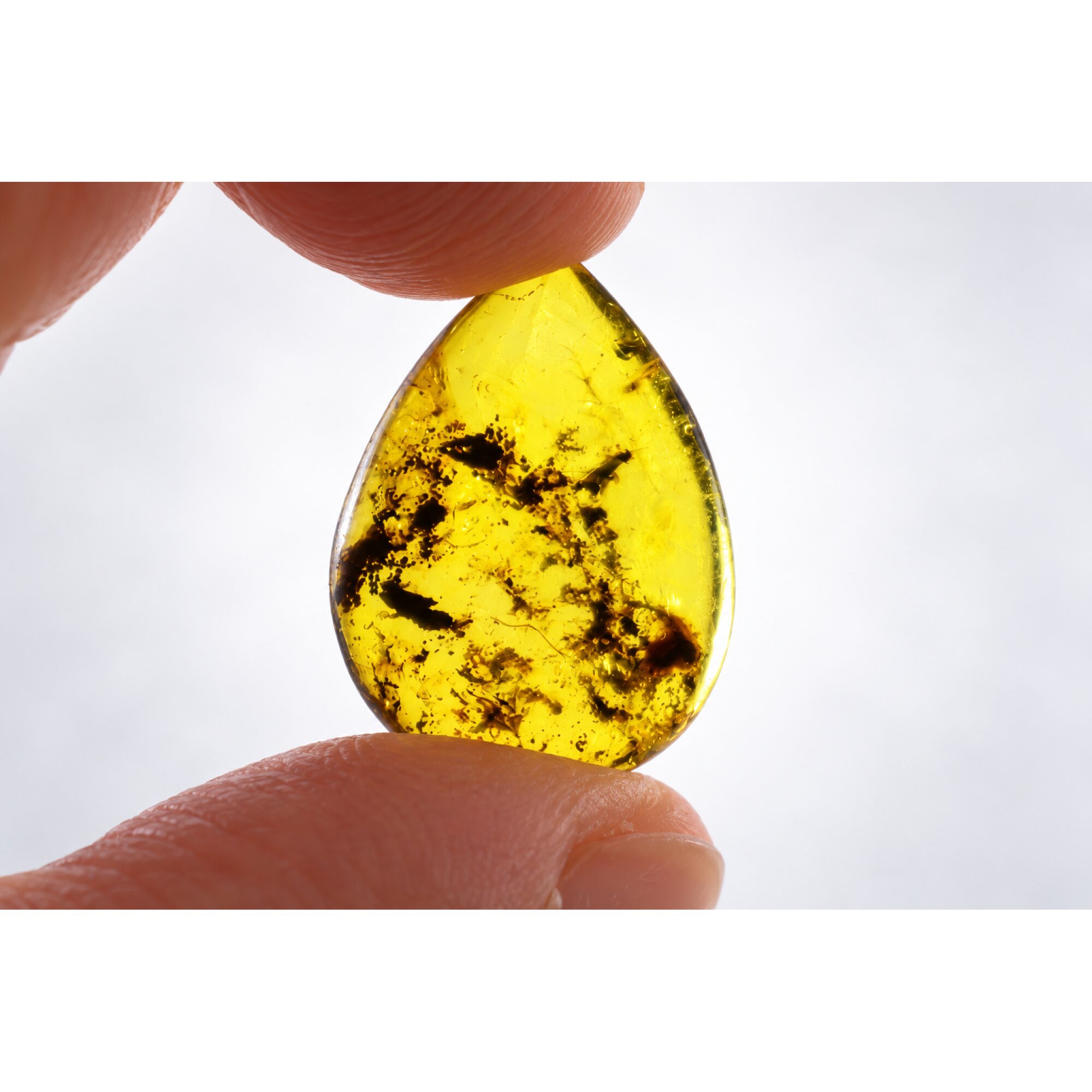 Untreated green blue polished Dominican amber 1.9g – photo 3