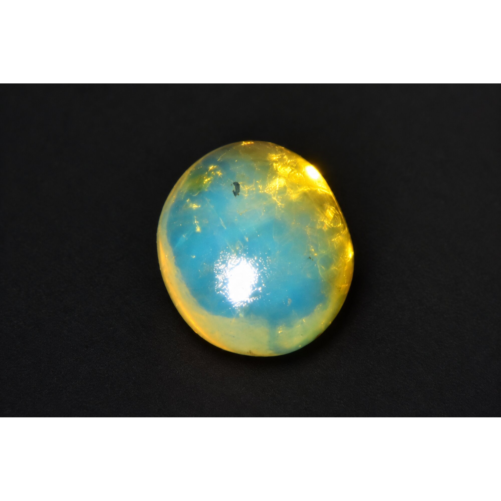 Nature created deep blue Dominican amber cabochon – photo 5