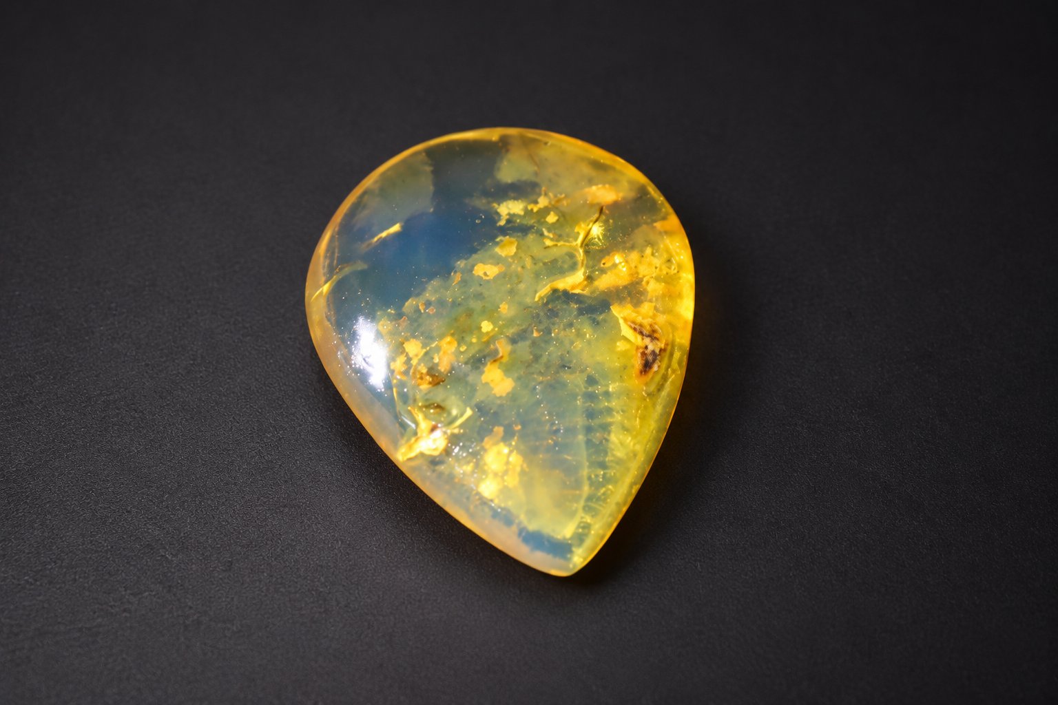 Genuine yellow blue polished Dominican amber – photo 7