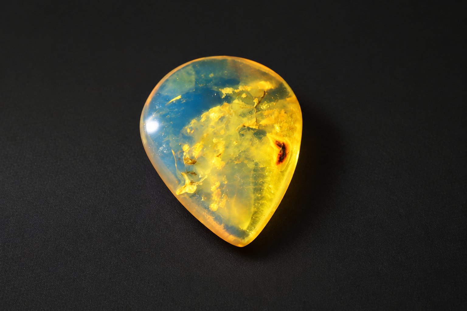 Genuine yellow blue polished Dominican amber – photo 9