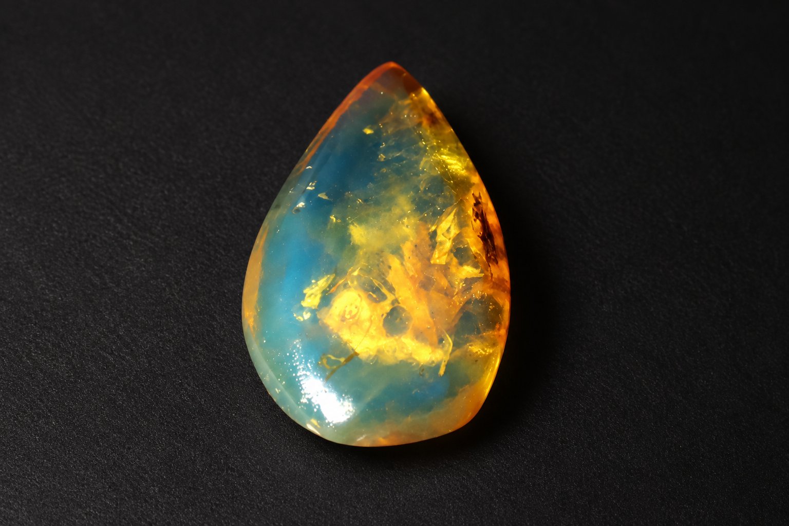 True caribbean orange blue polished Dominican amber – photo 2