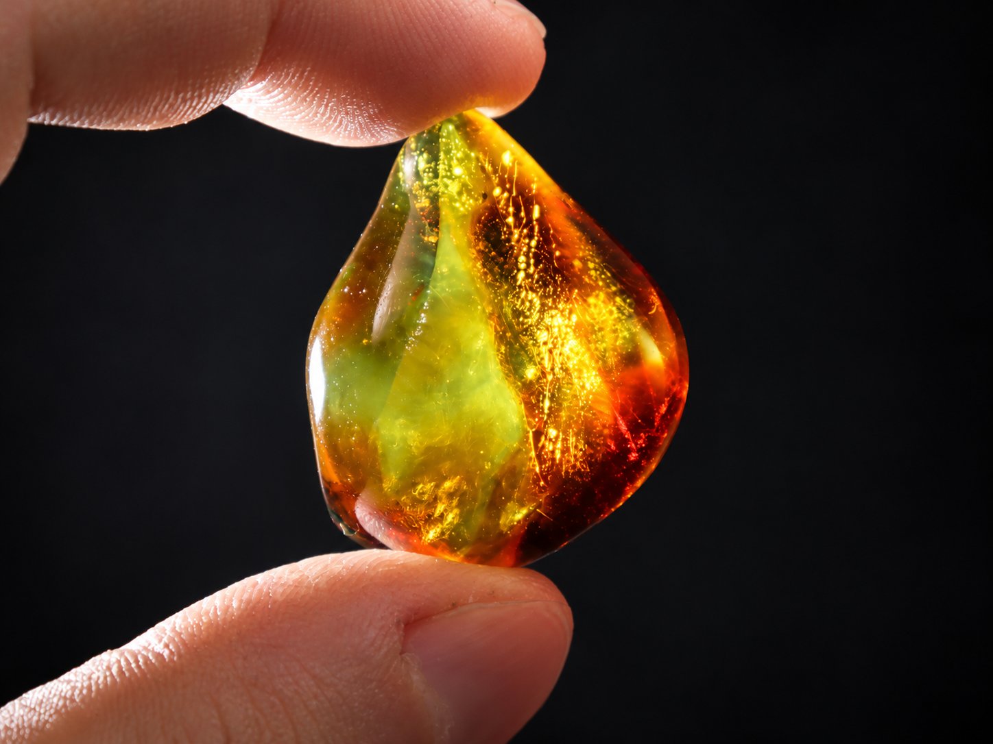 True caribbean red green polished Dominican amber – photo 3