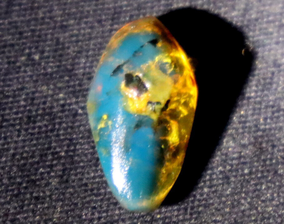 Lovely Natural Dominican Clear Deep Blue Amber Polished Stone 21mm – photo 5