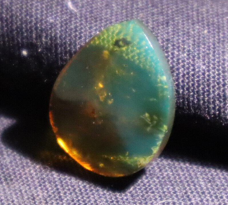 Impressive Natural Dominican Clear Olive Blue Amber Polished Pendant Stone 20mm – photo 11