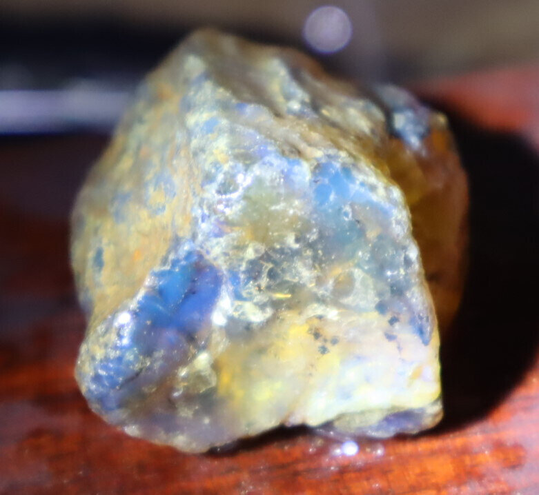 Beautiful Natural Dominican Crystal Clear Yellow Blue Amber Rough Specimen 35mm – photo 5