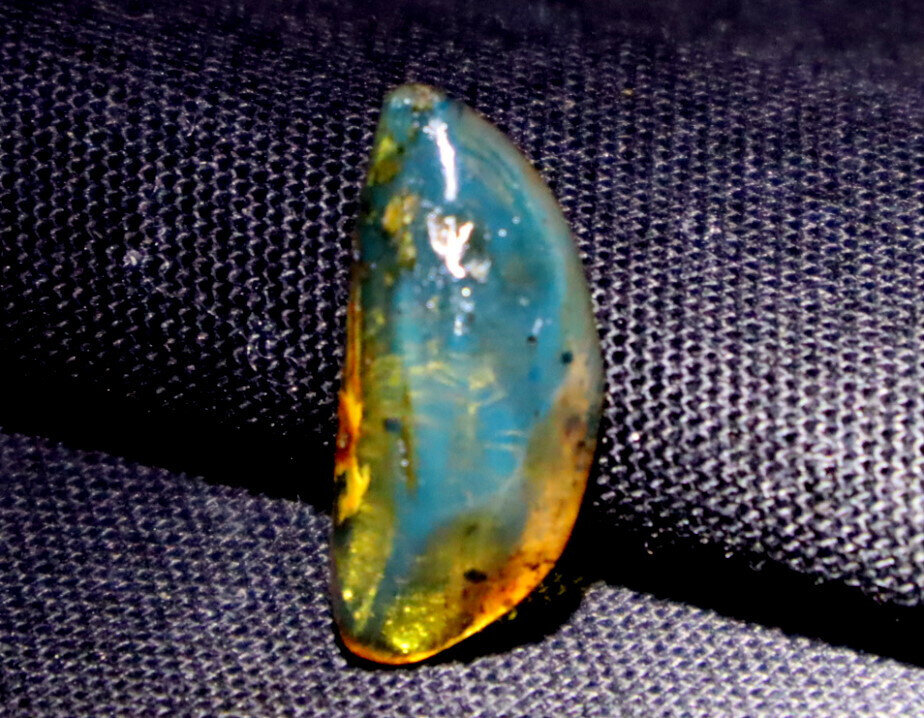 Natural Dominican Clear Sky Blue Amber Polished Stone 20mm – photo 8