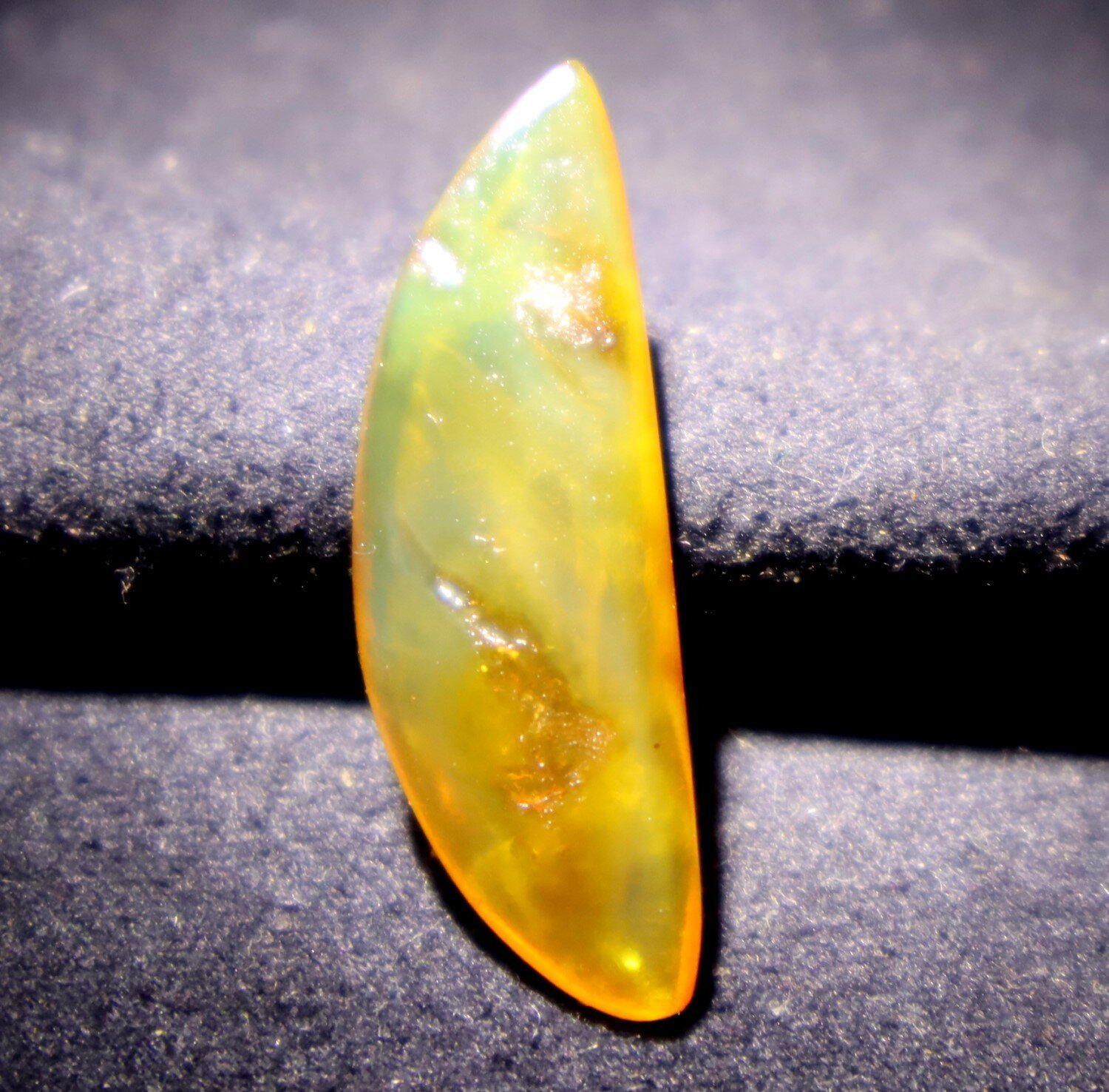 Finest Natural Dominican Clear Yellow Blue Amber Polished Stone 30mm – photo 4