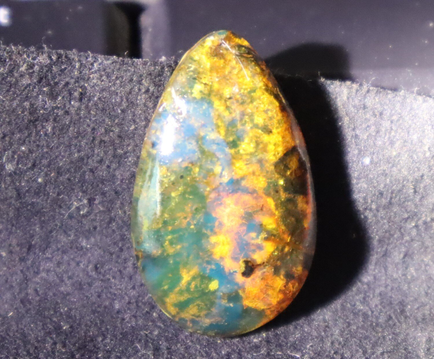 Beautiful Natural Dominican Translucent Green Blue Amber Polished Stone 31mm – photo 3