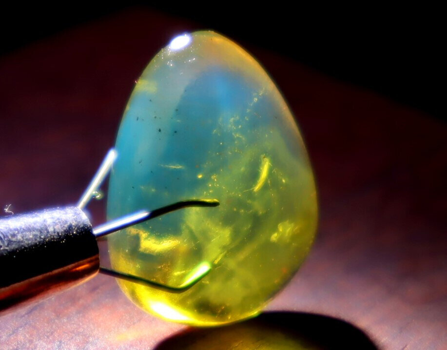 Exquisite Natural Dominican Clear Sky Blue Amber Polished Stone 22mm – photo 11