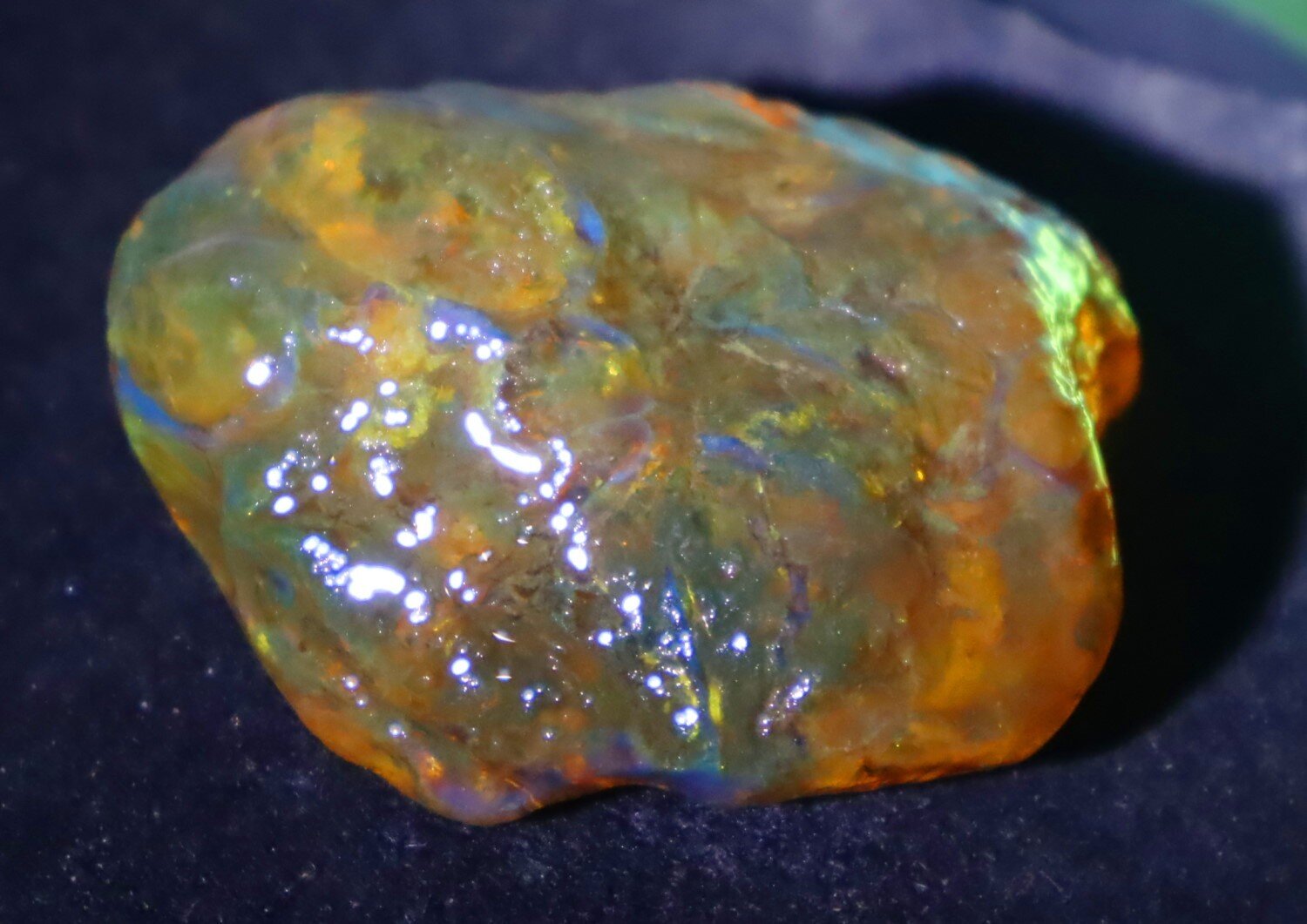 Natural Dominican Blue Amber Rough Specimen 53mm 26.2g Clear Yellow – photo 5