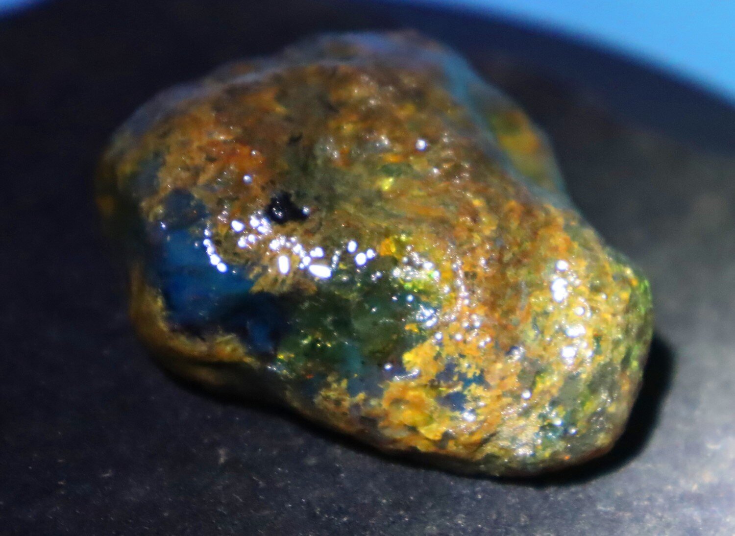 Exquisite Natural Dominican Translucent Green Blue Amber Rough Specimen 60mm 38g – photo 4