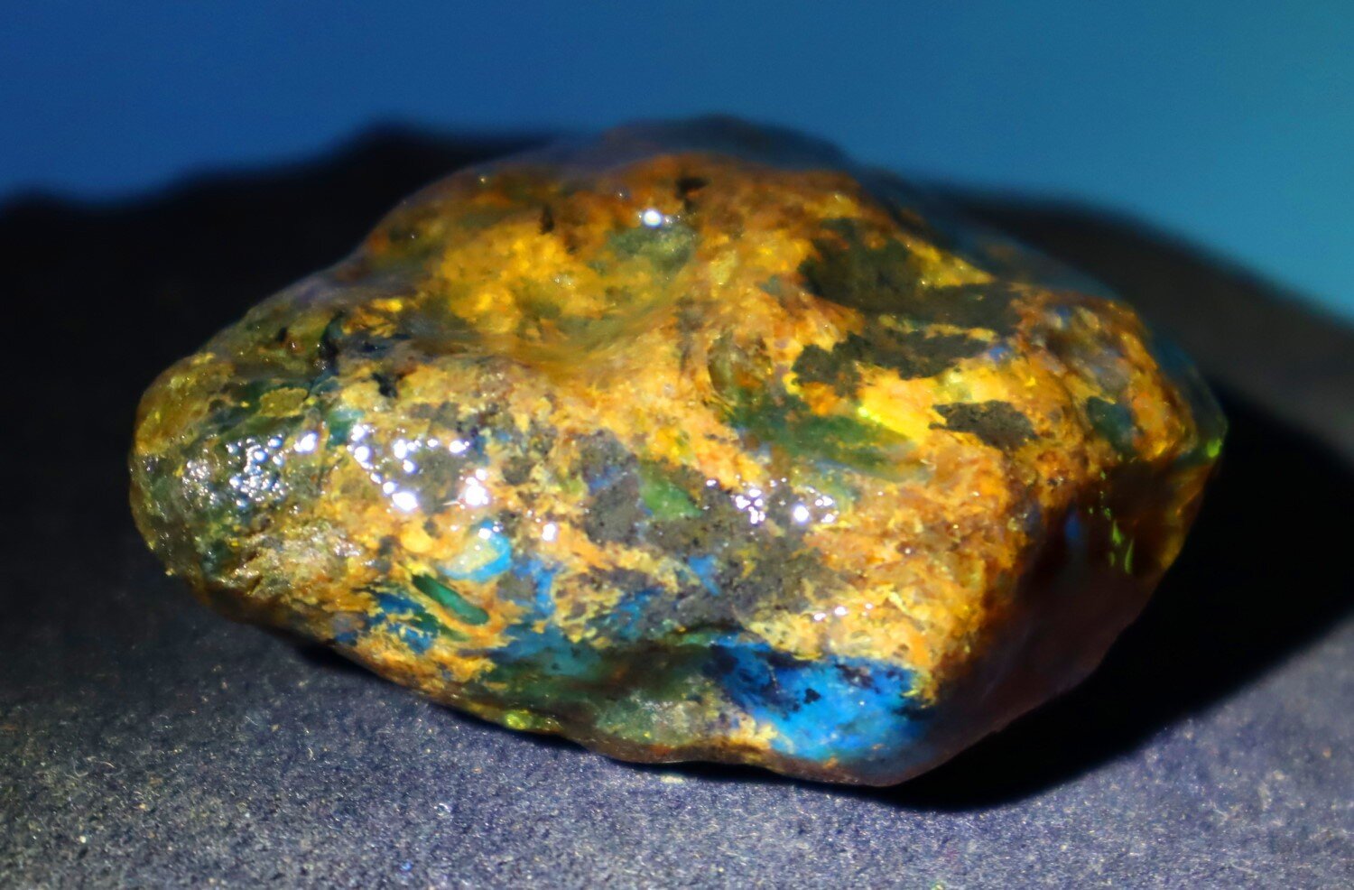Exquisite Natural Dominican Translucent Green Blue Amber Rough Specimen 60mm 38g – photo 7