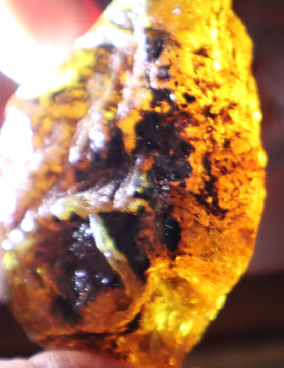 Finest Dominican Crystal Clear Light Blue Yellow Amber Rough Specimen 65mm 38.6g – photo 10
