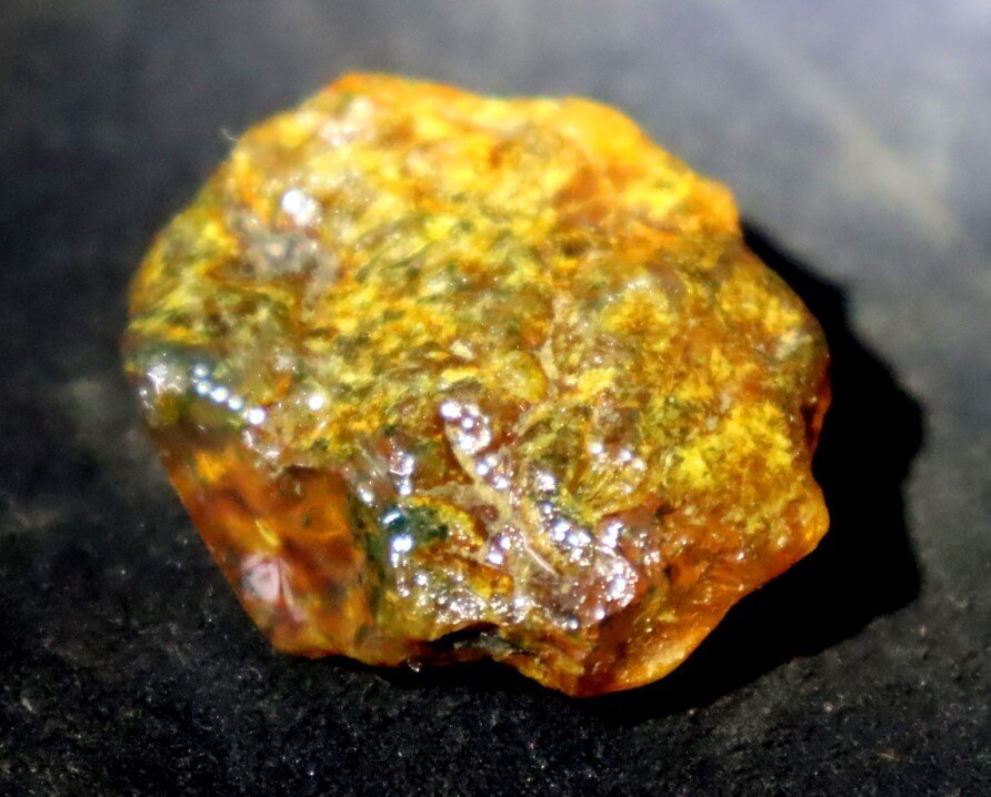 Exquisite Natural Dominican Clear Deep Yellow Amber Rough Specimen 37mm 8.6g – photo 8