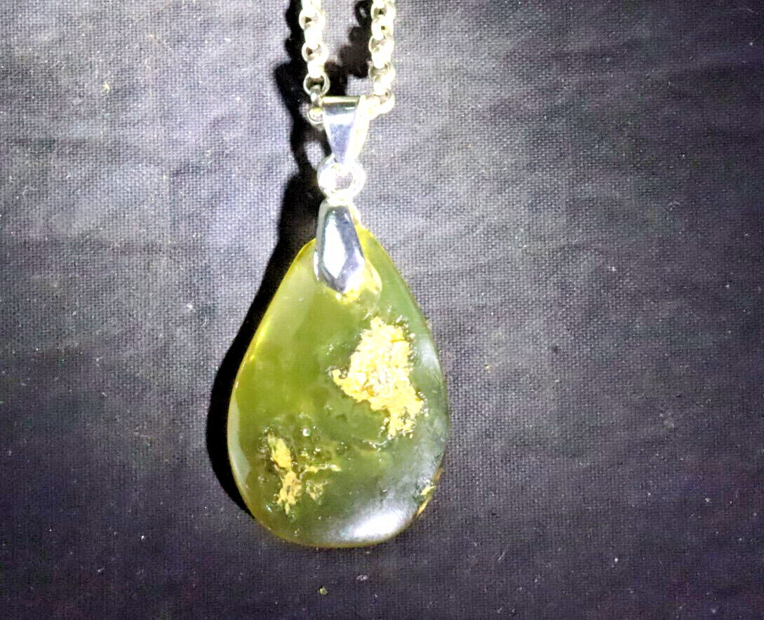 Unique Dominican genuine Natural Clear Light Green Amber Pendant 42mm – photo 3