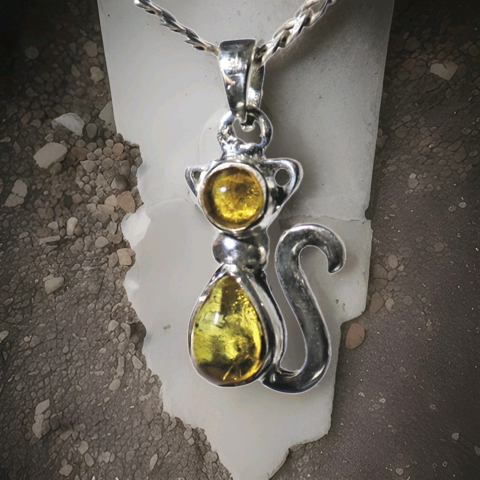 Impressive Natural Clear Light Green Amber .925 Sterling Silver Cat Pendant 32mm – photo 4