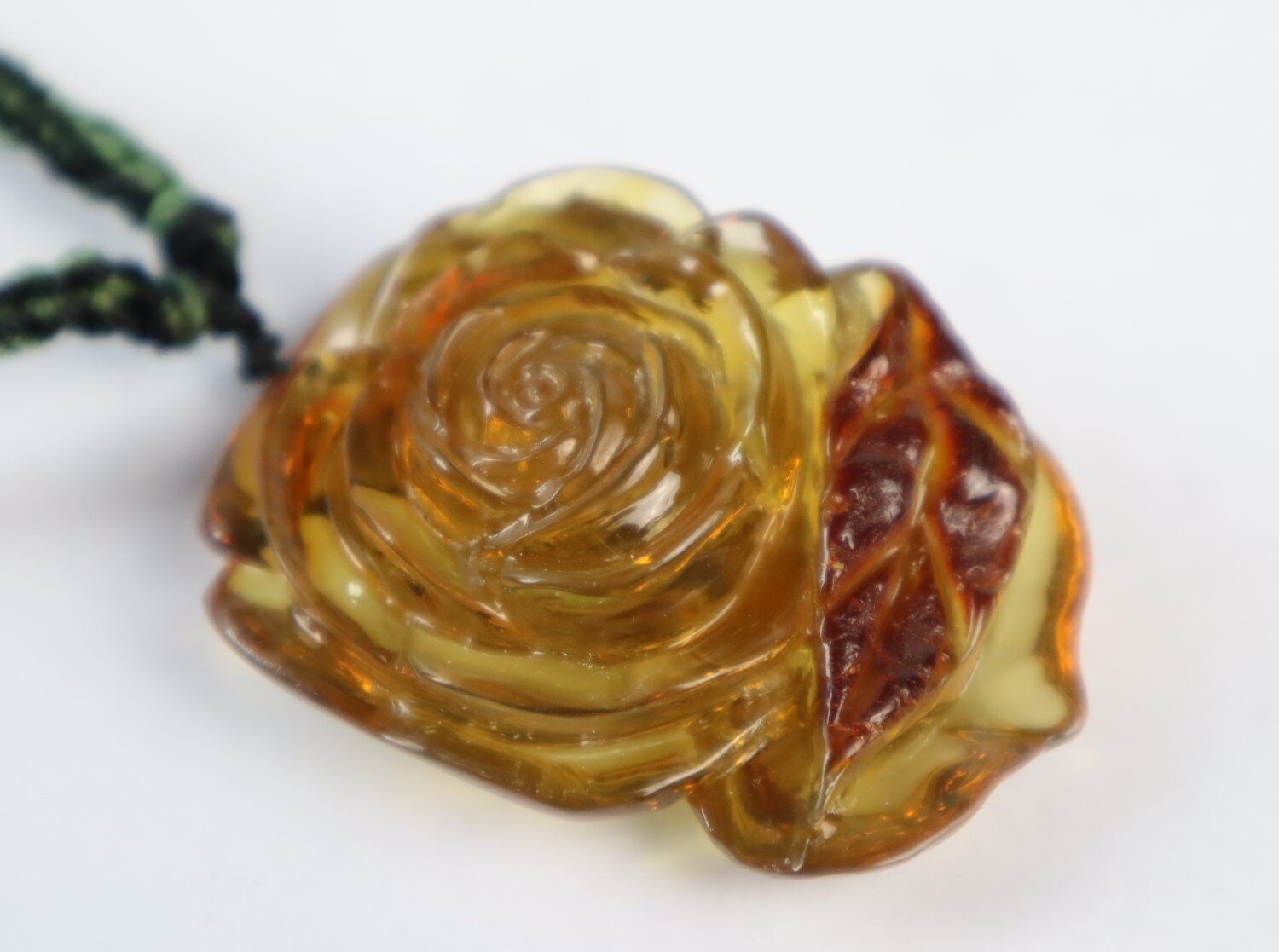 Hand-Carved Dominican Green Amber Pendant – Floral Design – photo 8